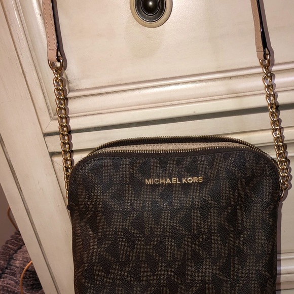 Michael Kors Handbags - Michael Kors purse